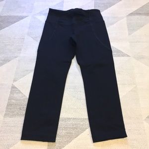 Lululemon Workout Barre Yoga Crop Capri Tights